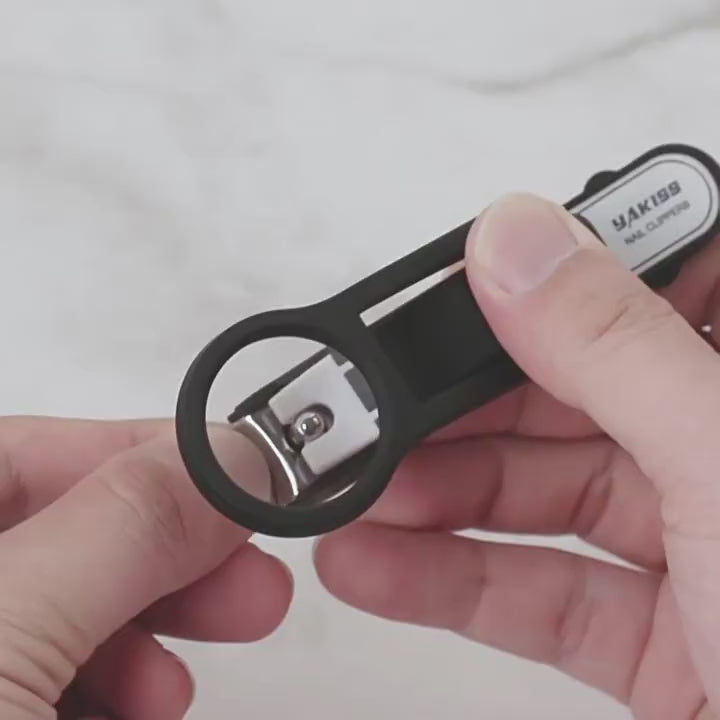 Nail Clipper with Integrated Magnifying Glass
