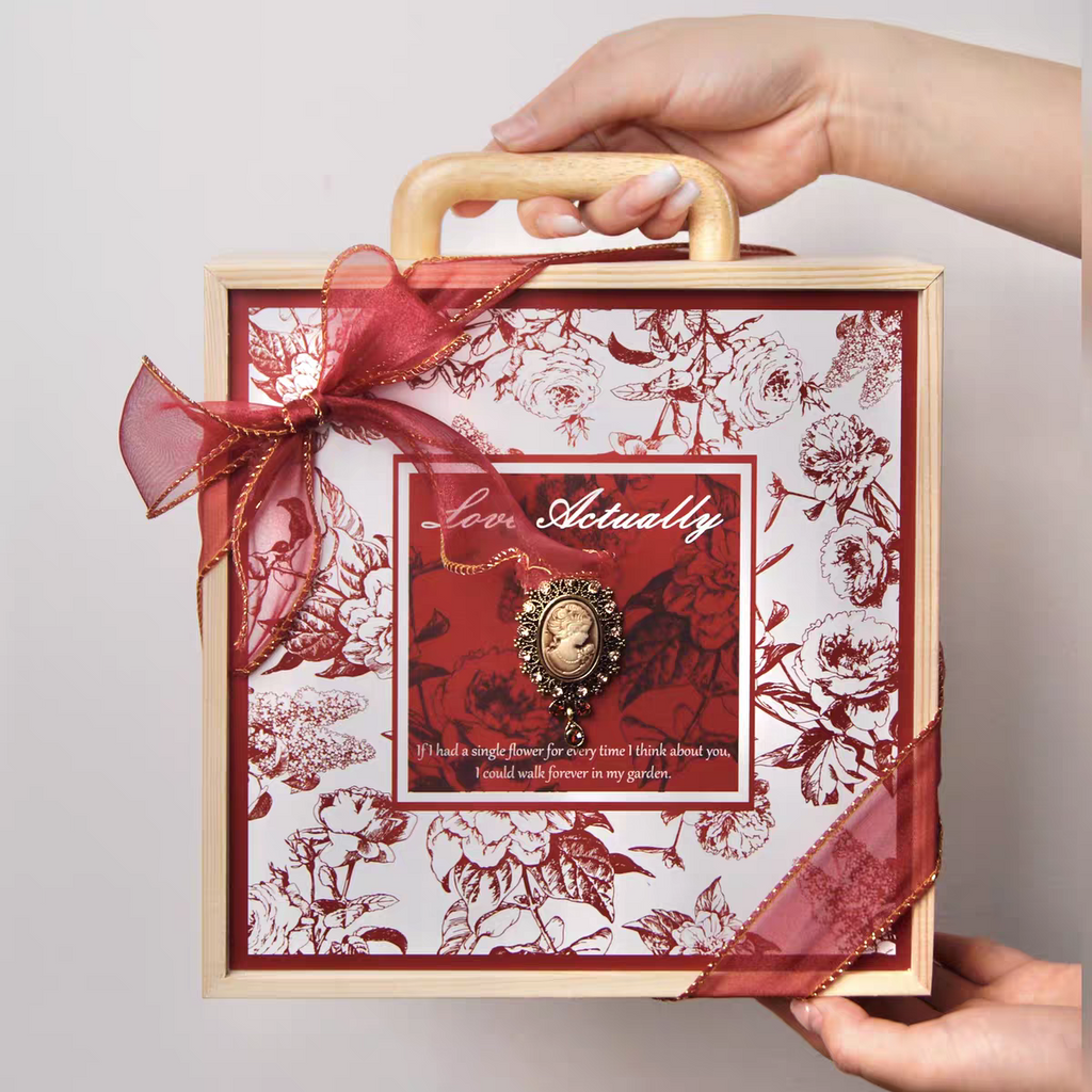 Gift Box Monet Garden Floral Keepsake – Elegant Romantic Present for Her