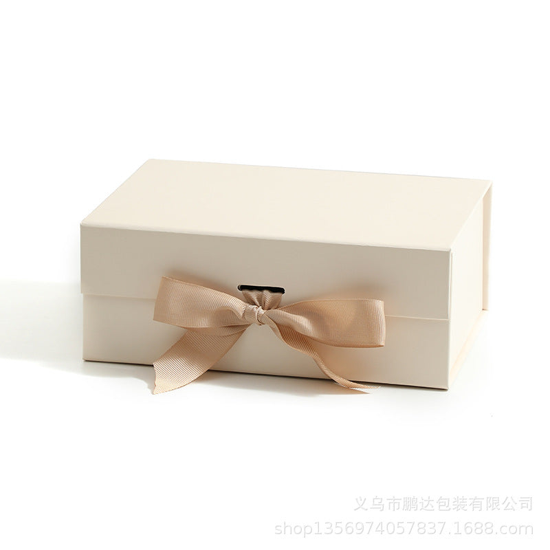 Gift Box Space-Saving Collapsible Magnetic Closure