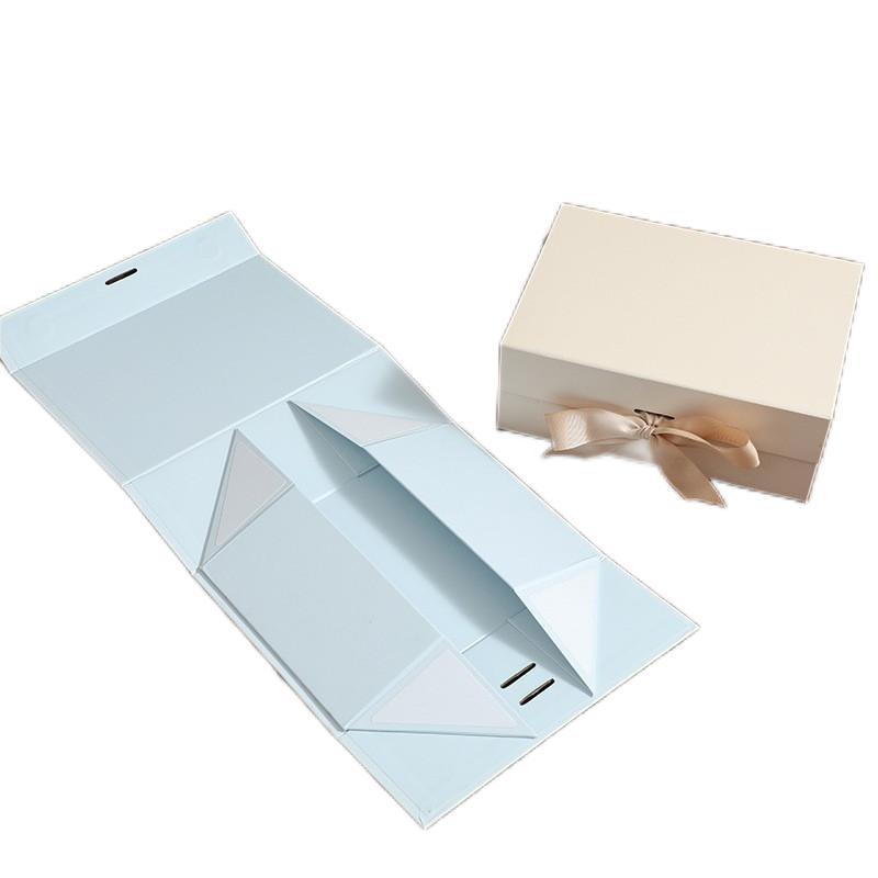 Gift Box Space-Saving Collapsible Magnetic Closure