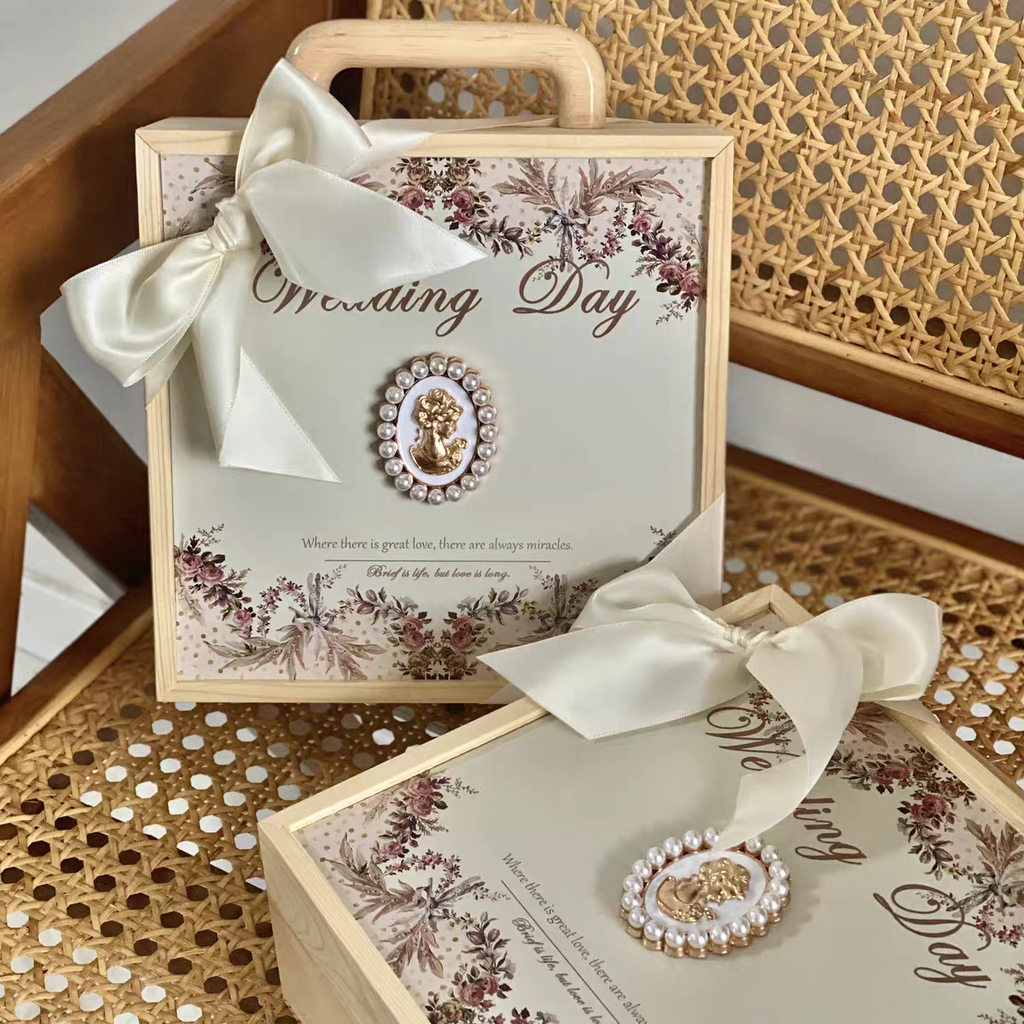 Gift Box Monet Garden Floral Keepsake – Elegant Romantic Present for Her