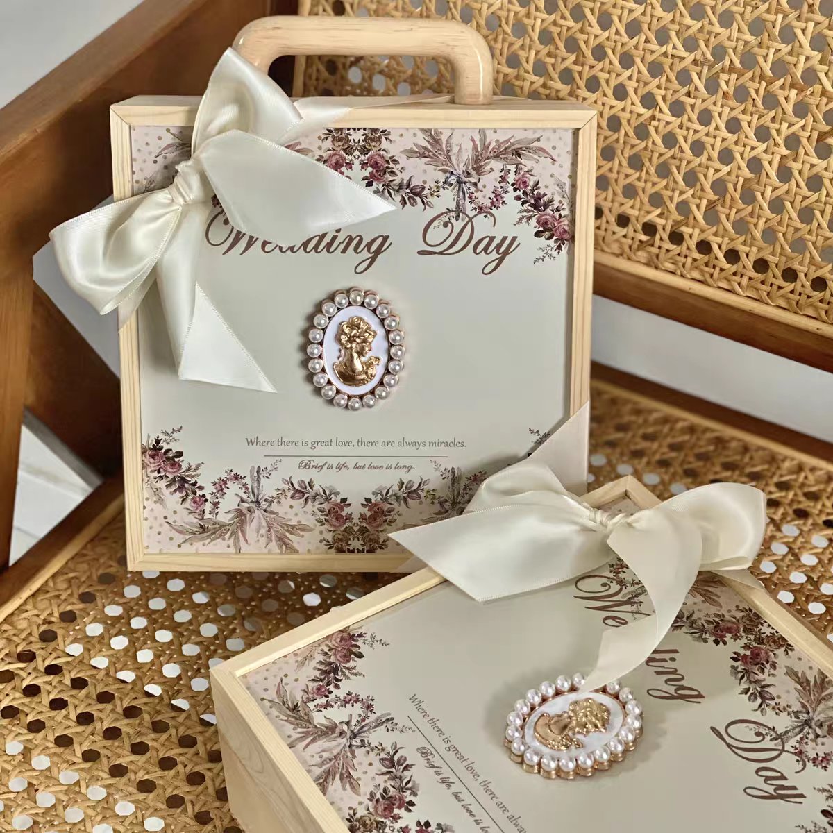 Gift Box Monet Garden Floral Keepsake – Elegant Romantic Present for Her